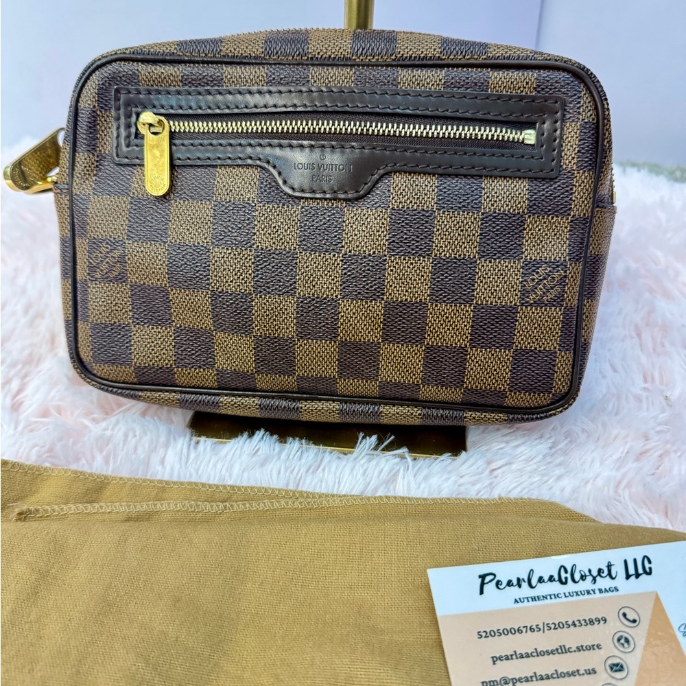 Louis Vuitton Brown Bag with Damier Ebene Pattern